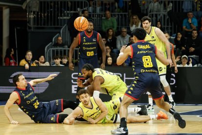 Un gris MoraBanc cedeix davant el Lleida (79-87)