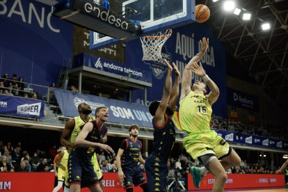 Un gris MoraBanc cedeix davant el Lleida (79-87)