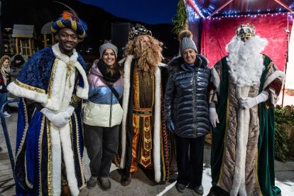 La cònsol major de la Massana, Eva Sansa, rebent els Reis d'Orient.