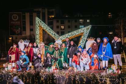 Diversos dels participants de la cavalcada d'Encamp.