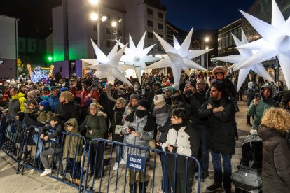 Gran expectació de petits i grans a la Massana per rebre els Reis a la Plaça de les Fontetes