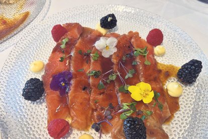 Truita fumada amb aromes del Serrat.