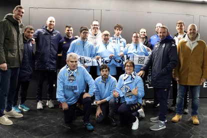 L’equip de capacitats especials del MoraBanc a València.