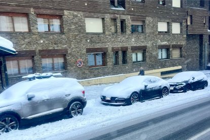 La carretera nevada al Tarter aquest matí.