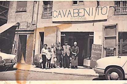 La botiga Cava Benito el 1956.
