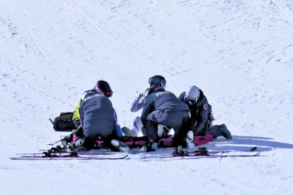Seqüència de la greu caiguda de Cande Moreno durant el descens a Cortina.