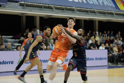 Un moment durant el partit entre el València i el MoraBanc
