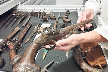 Una pistola de l’arsenal carlí a Casa Rossell d’Ordino.