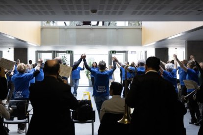 Més de 2.200 persones participen en els actes pel 33è aniversari de la Constitució.