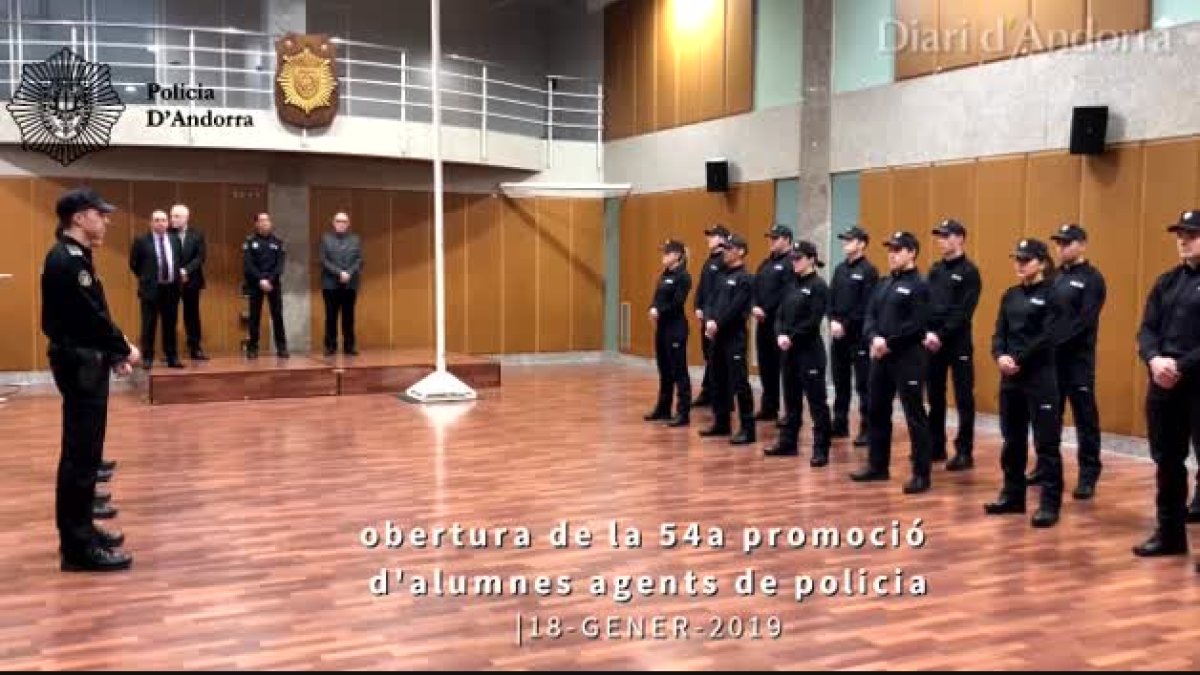 Nova promoció d'agents de policia