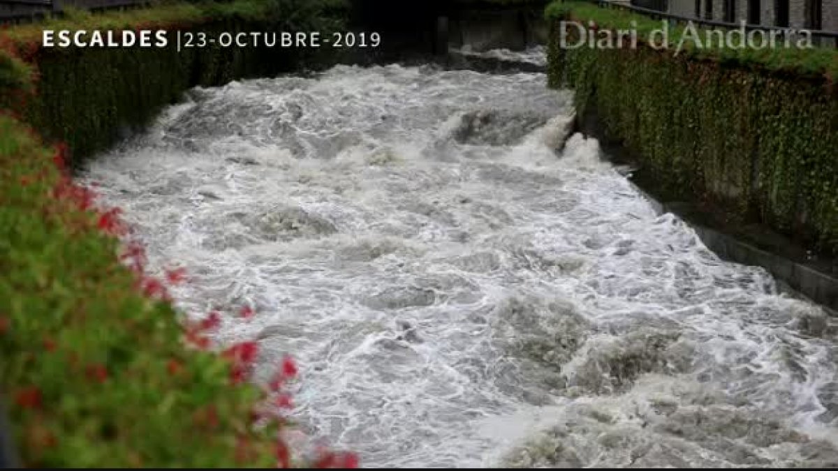 El riu Valira per Escaldes