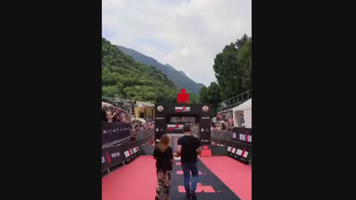 Ellie Salthouse primera dona en completar l'Ironman