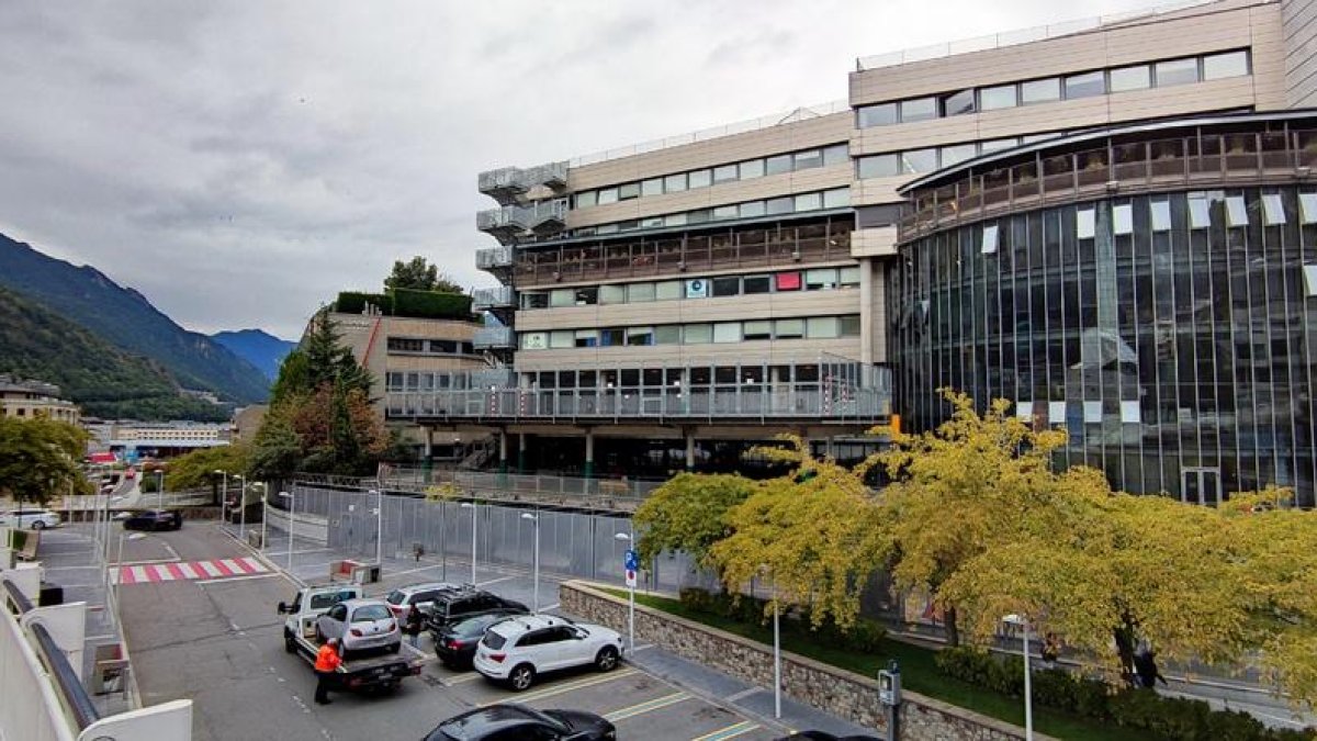 Porta d'entrada de l'escola andorrana d'Escaldes