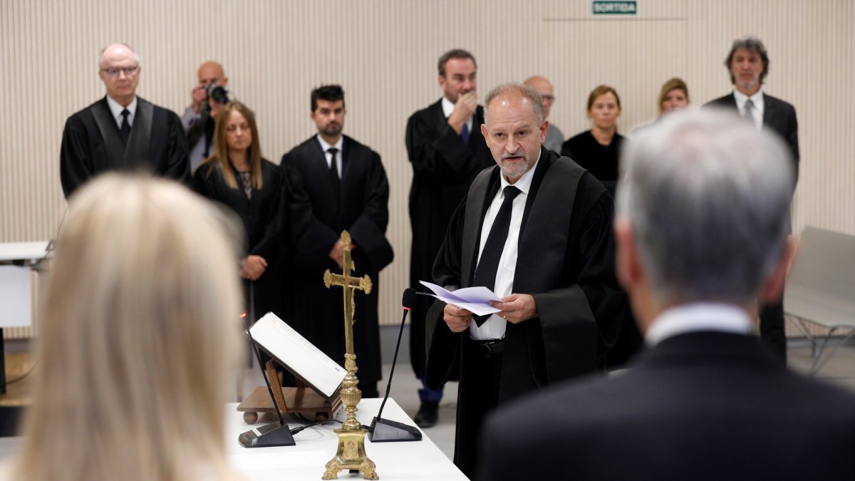 La nova norma afectarà tots els treballadors de la justícia i el CSJ.