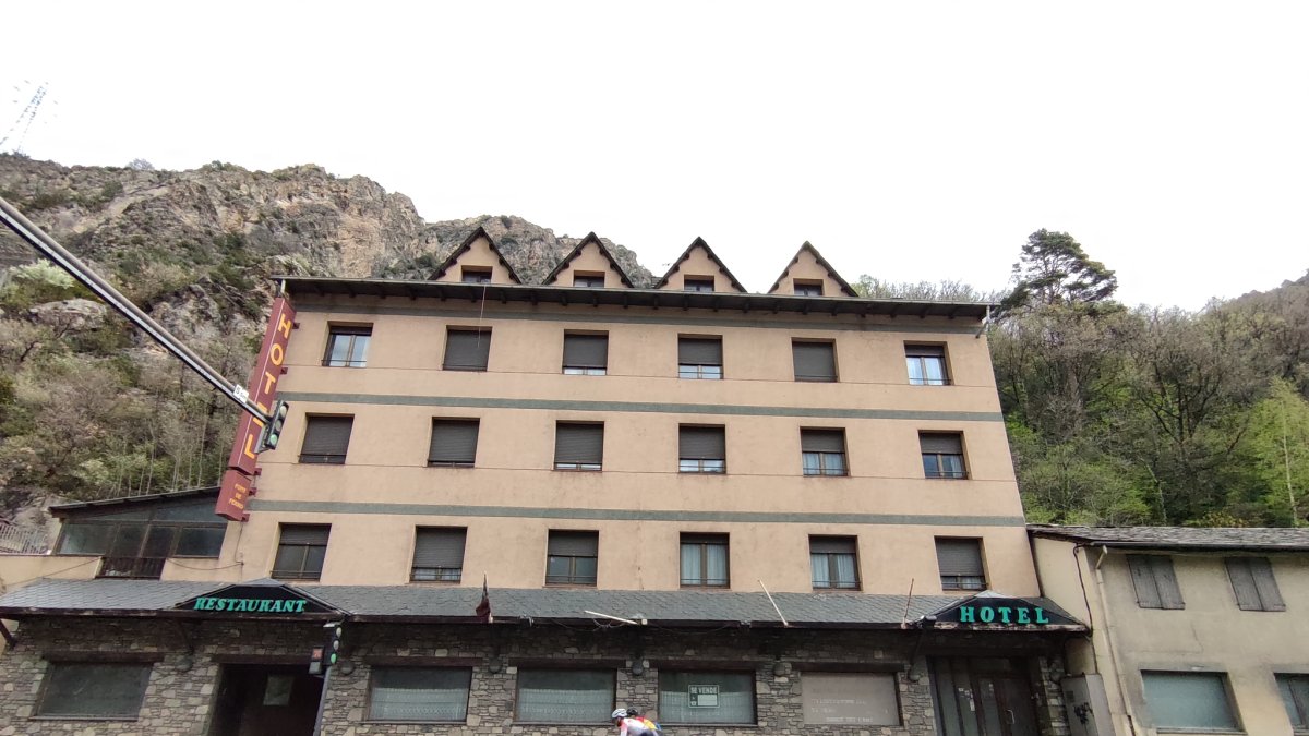 L'hotel Font de Ferro es convertirà en un bloc de 17 pisos