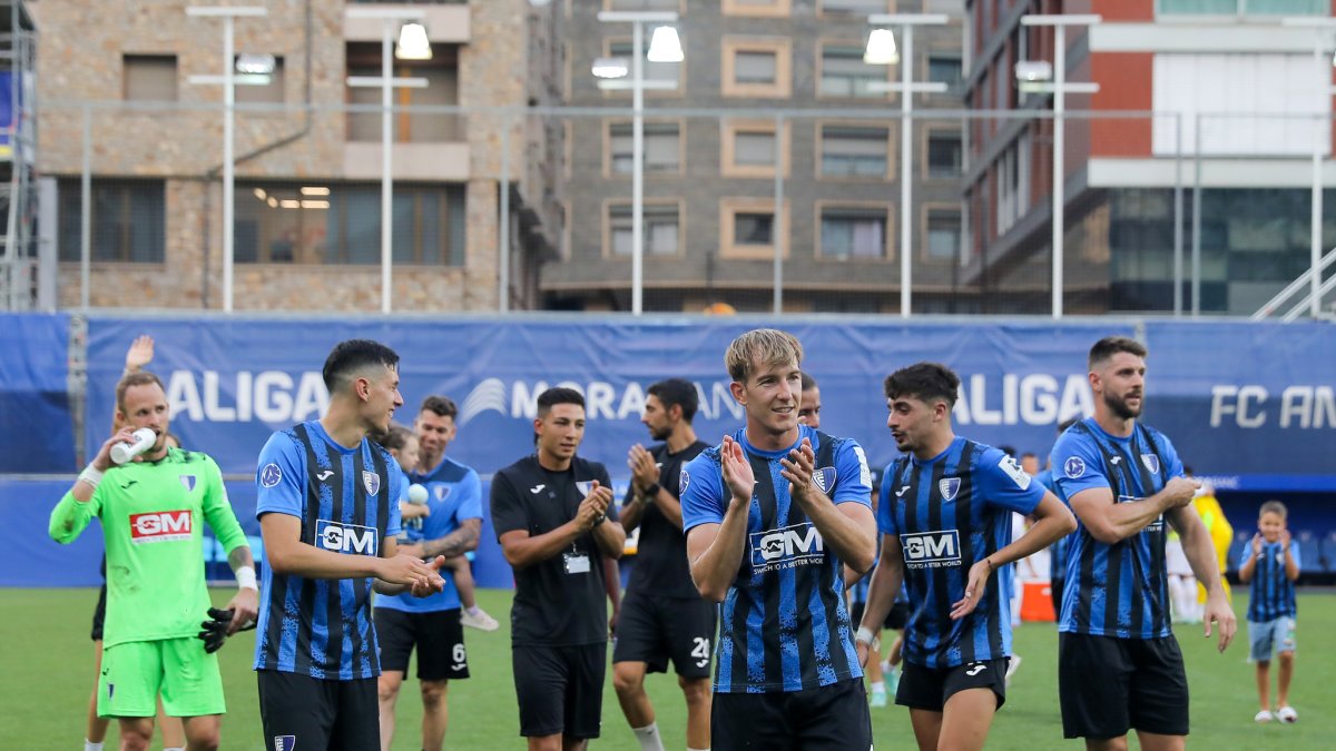 Els jugadors de l’Inter celebren la classificació.
