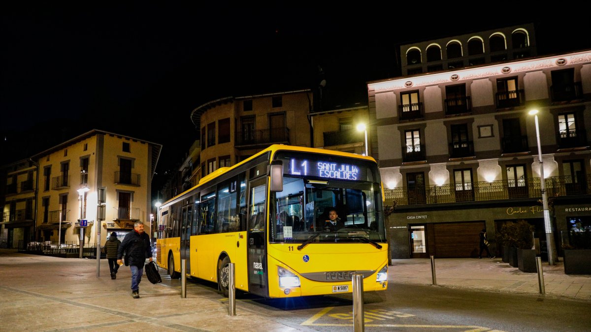 Transport nocturn a Sant Julià
