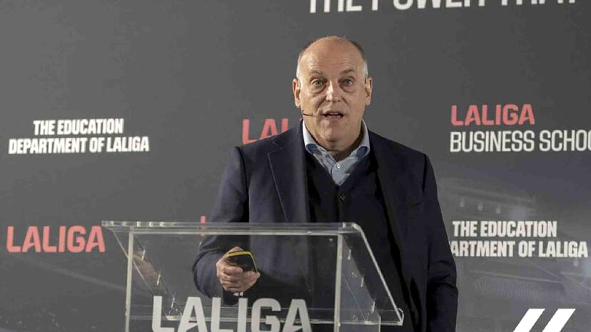 Javier Tebas, presidente de LaLiga, en un acte contra la pirateria.