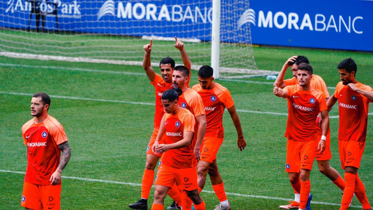 Alberto Solís celebra el seu primer gol com a tricolor.