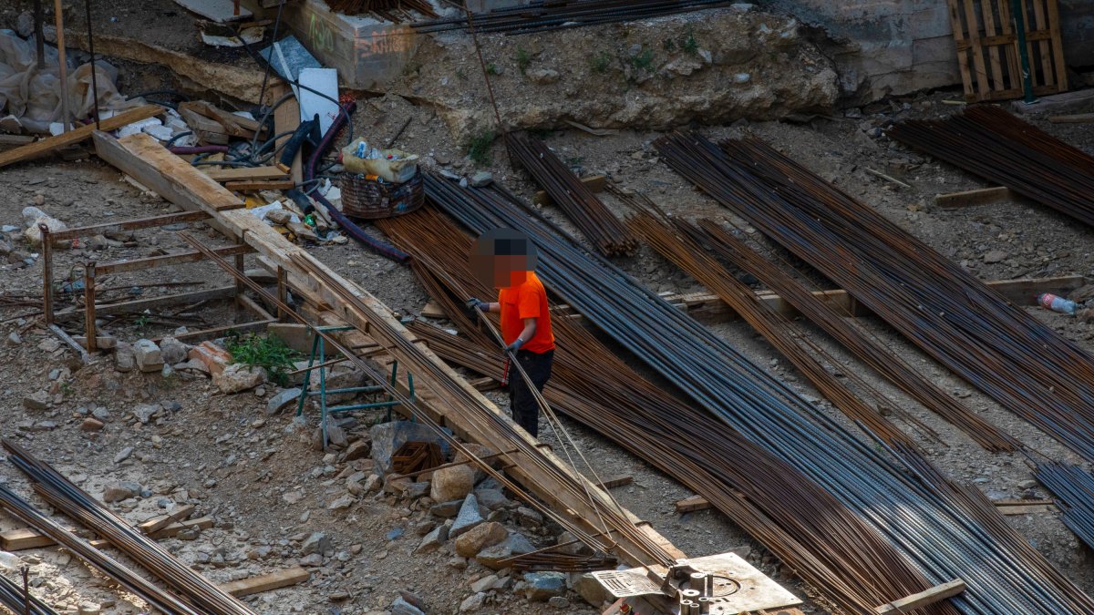 Un treballador de la construcció.