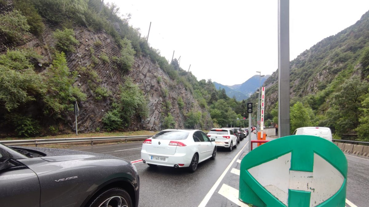 Retencions a causa dels talls al túnel de Pont Pla