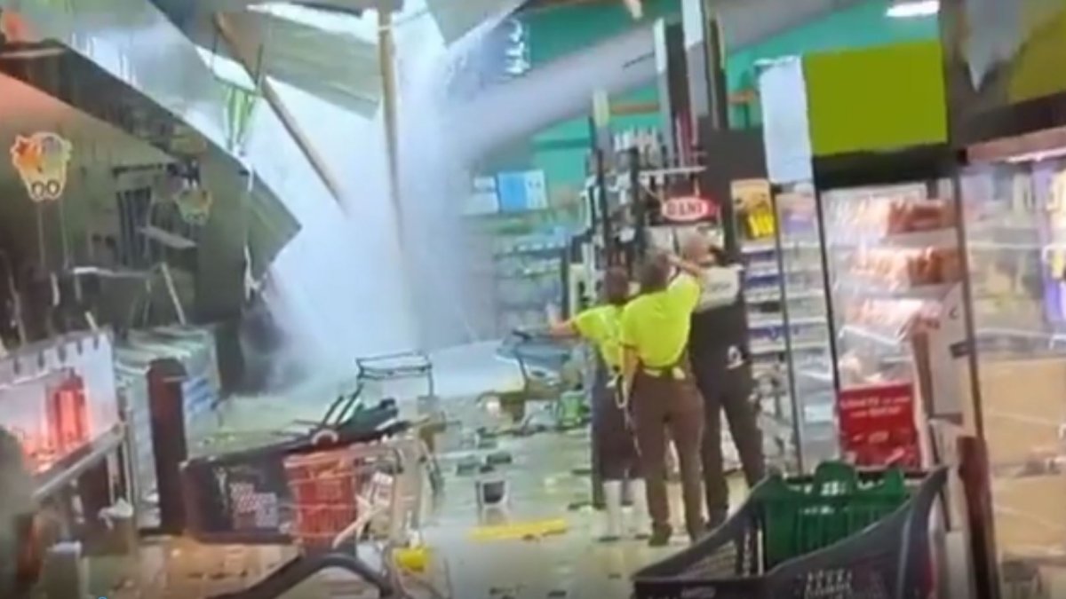 Caiguda del sostre d'un supermercat a Ontinyent