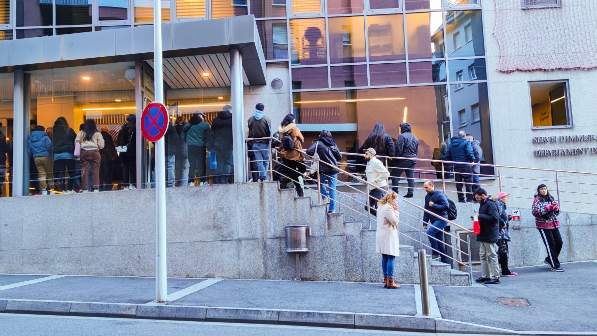 Cues a immigració la temporada d’hivern passada.