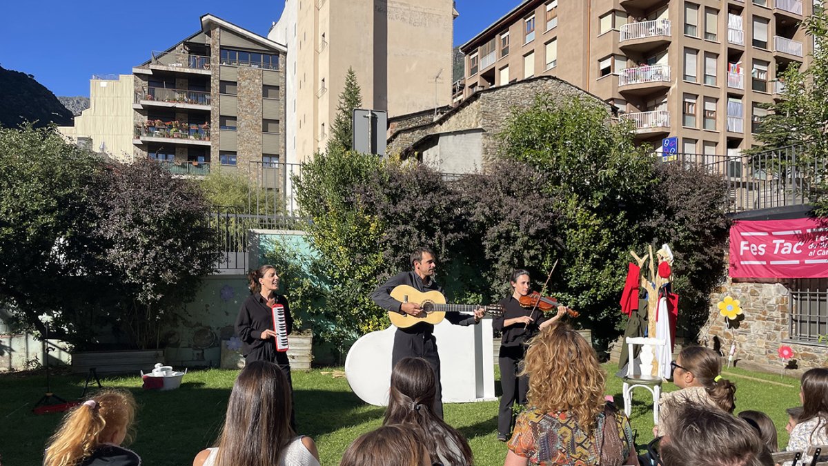 Un moment de l'espectacle 'Camins que parlen' de la companyia La Fanga Escènica