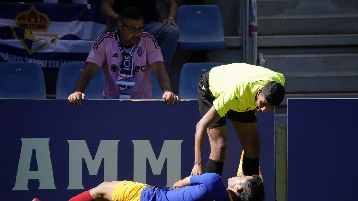 Moment de la lesió d'Albert Solís al camp de la Ponferradina