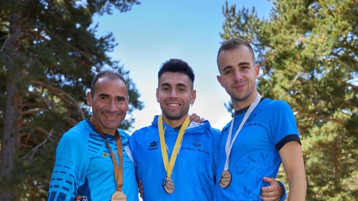 Nahuel Carabaña, Carles Gómez i Marcos Sanza.