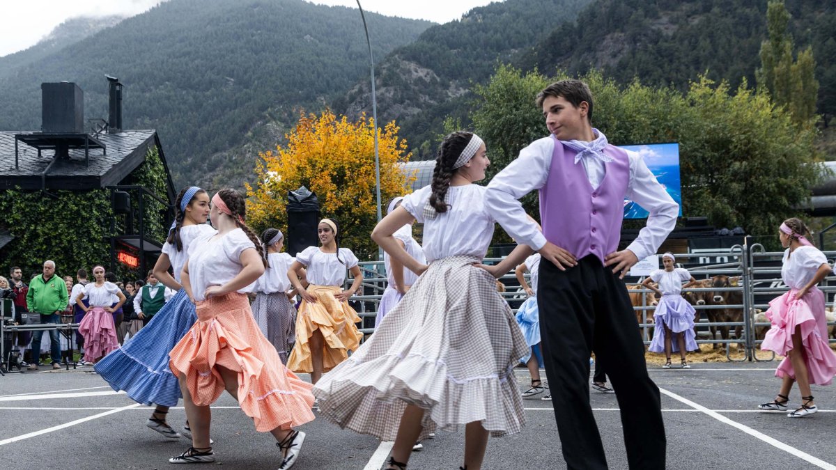 Una dansa tradicional a la Pitavola.