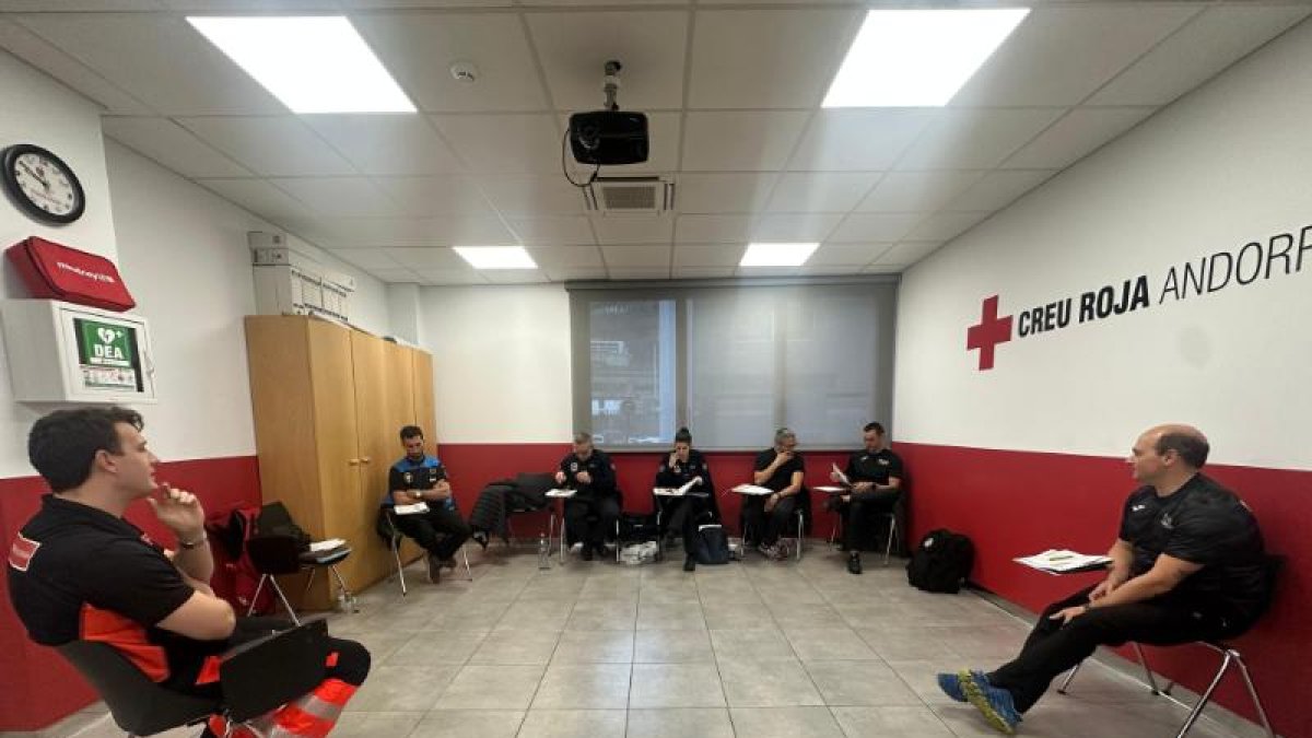 Una de les sessions de formació dutes a terme per la Creu Roja