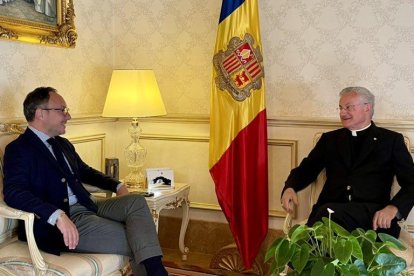 Reunió entre Vives i Espot aquesta tarda