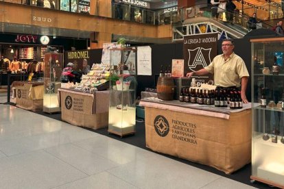 La mostra de productes agrícoles i artesans a l'Illa Carlemany
