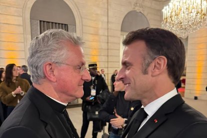 Joan-Enric Vives i Emmanuel Macron ahir a París