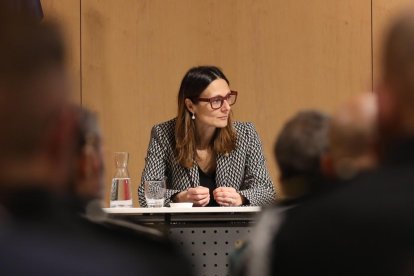 La ministra de Justícia i Interior, Ester Molné, en una compareixença.