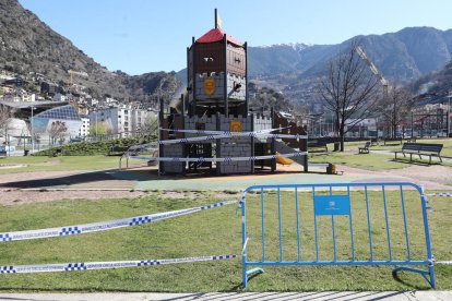 El comú d'Escaldes-Engordany ha precintat tots els parcs infantils de la parròquia