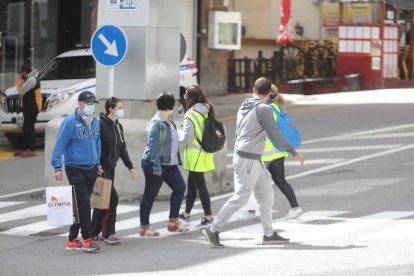 Molts francesos han aprofitat la reobertura de la frontera per venir a fer compres