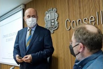 El ministre Benazet compareix a la comissió de Sanitat