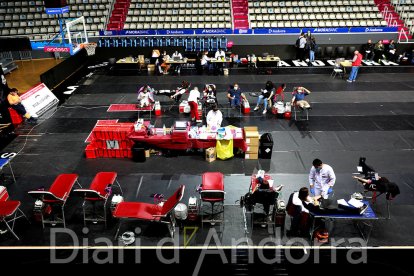 Donació de Sang al Poliesportiu. Creu Roja