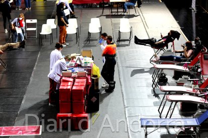 Donació de Sang al Poliesportiu. Creu Roja