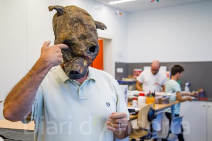 Els experts encara es demanen quin és el secret ocult que s'amaga darrere la bona conservació de la màscara del Ball de l'Ossa d'Ordino, el cap real d'un ós que es va caçar fa segles.