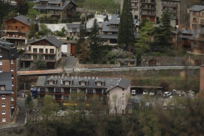 Pas alternatiu al tram afectat.