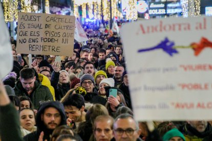 Un moment de la manifestació per un habitatge digne.