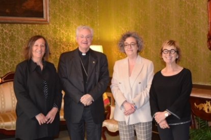 Joan-Enric Vives amb les representants de l'Institut Andorrà de les Dones