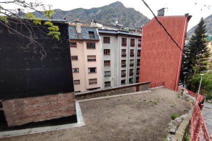 La borda Gabriel i la parcel·la adjacent, al carrer de l’Obac d’Escaldes.