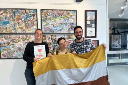 Eros Recio amb la bandera de la discapacitat