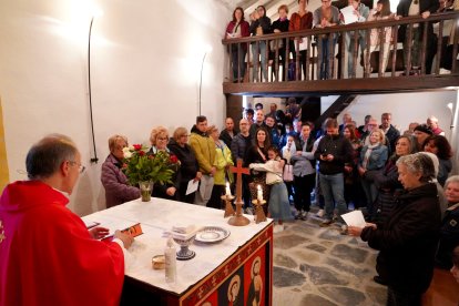 Un moment de la missa celebrada per la diada de Sant Romà de Vila.