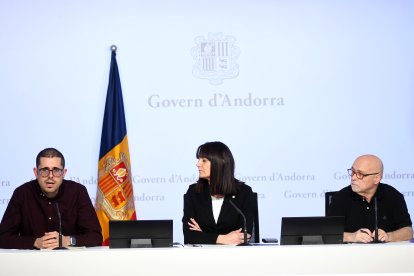 Vergés i la ministra de Cultura, Mònica Bonell.