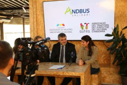 Andbus ja col·labora amb diverses associacions